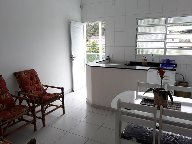 APARTAMENTO DE 2 QUARTOS EM MARESIAS COM PISCINA