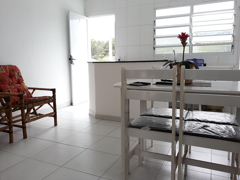 APARTAMENTO DE 2 QUARTOS EM MARESIAS COM PISCINA