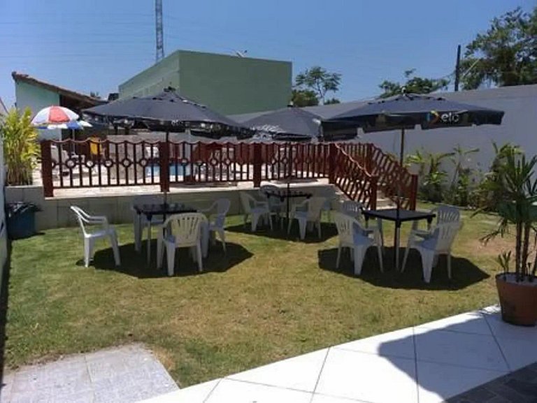 ESTÚDIO EM MARESIAS COM AR CONDICIONADO E PISCINA